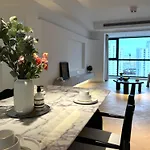 Eastern Hub - Bund Branch Quality Renovated Luxury 3Bedroom, Spacious Living Room Fully Equipped Haiyue Garden