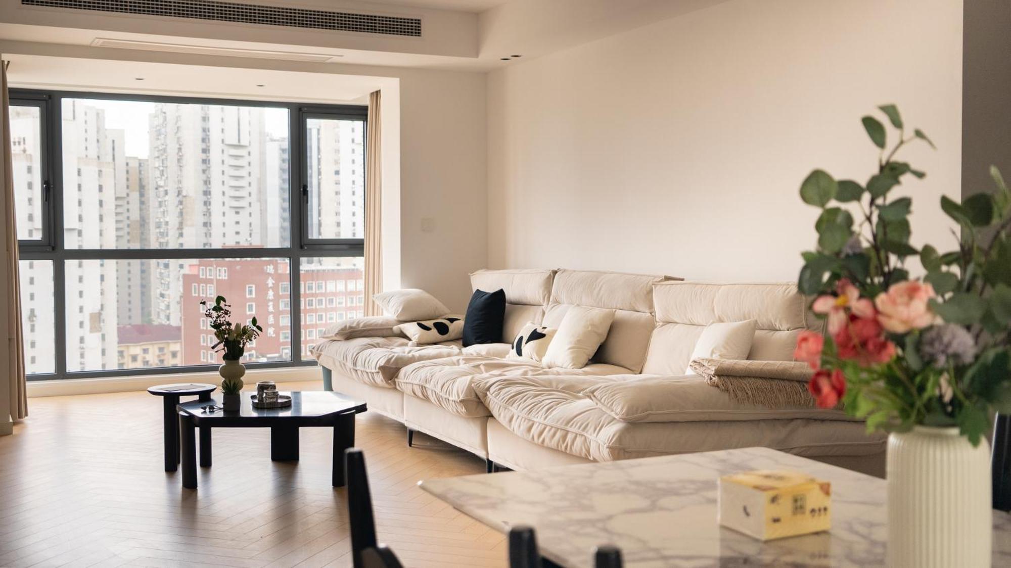 Apartment Eastern Hub - Bund Branch Quality Renovated Luxury 3bedroom, Spacious Living Fully Equipped Haiyue Garden Shanghai