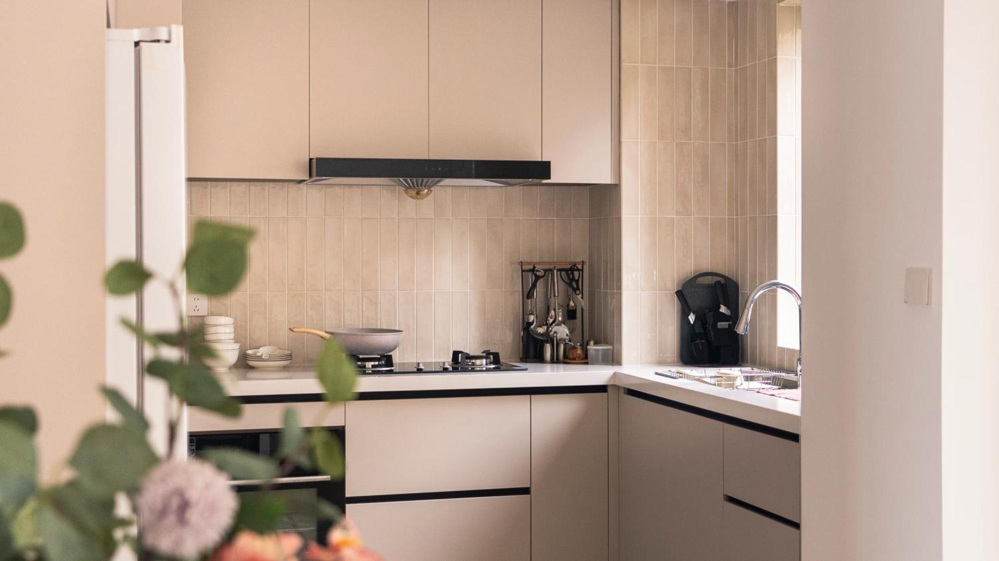 Eastern Hub - Bund Branch Quality Renovated Luxury 3bedroom, Spacious Living Fully Equipped Haiyue Garden * Shanghai