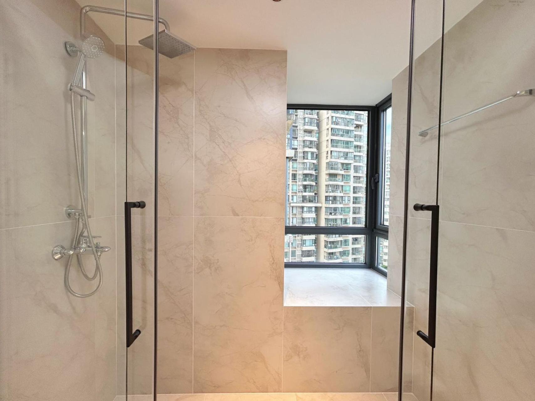 Eastern Hub - Bund Branch Quality Renovated Luxury 3bedroom, Spacious Living Fully Equipped Haiyue Garden Apartment Shanghai