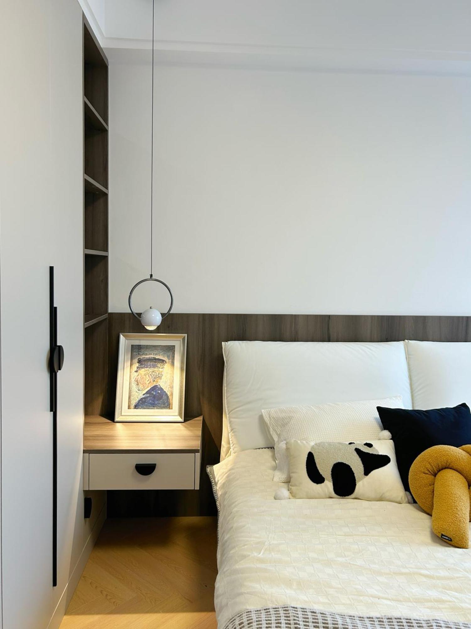 Eastern Hub - Bund Branch Quality Renovated Luxury 3bedroom, Spacious Living Fully Equipped Haiyue Garden Apartment *