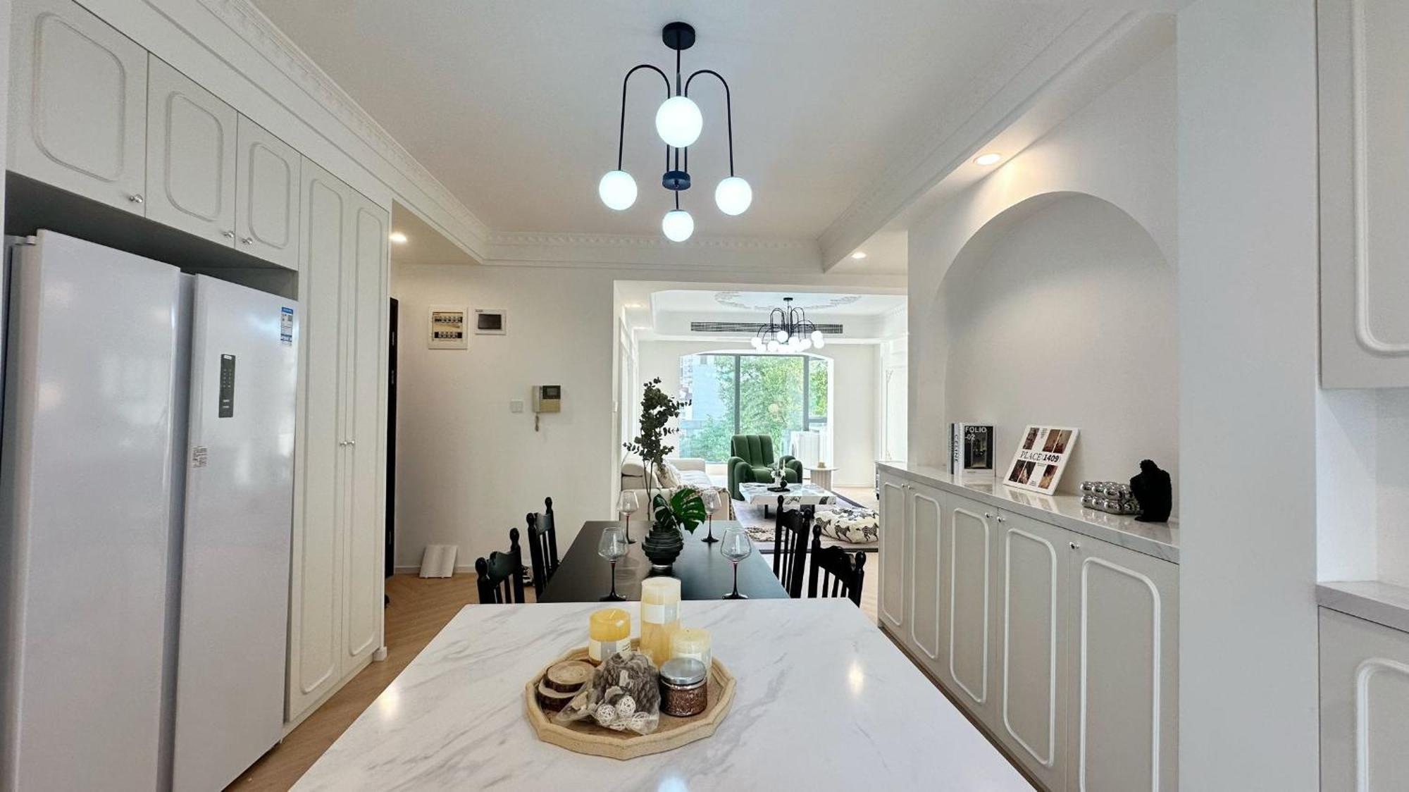 Eastern Hub - Bund Branch Quality Renovated Luxury 3bedroom, Spacious Living Fully Equipped Haiyue Garden *