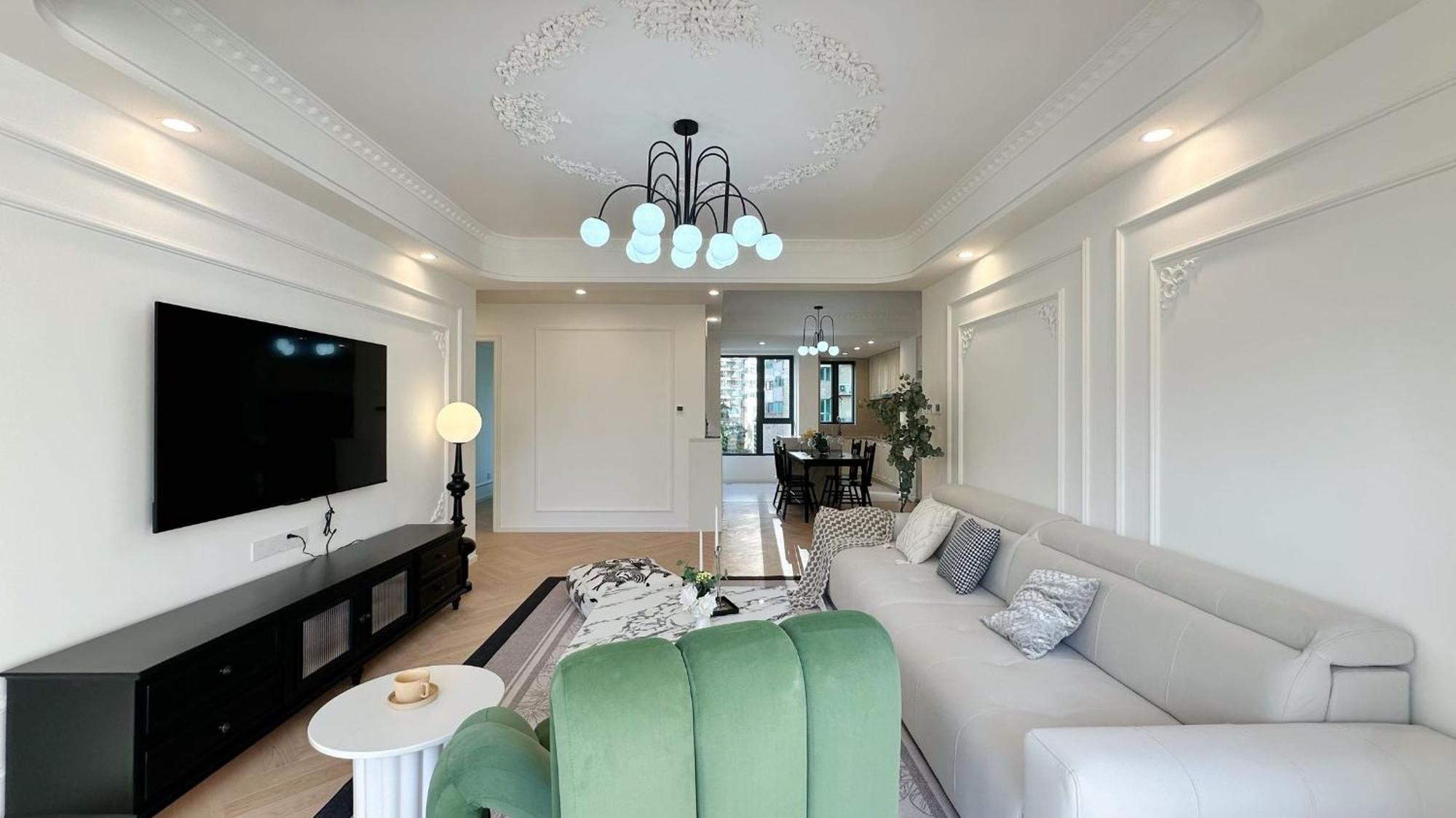 Eastern Hub - Bund Branch Quality Renovated Luxury 3bedroom, Spacious Living Fully Equipped Haiyue Garden